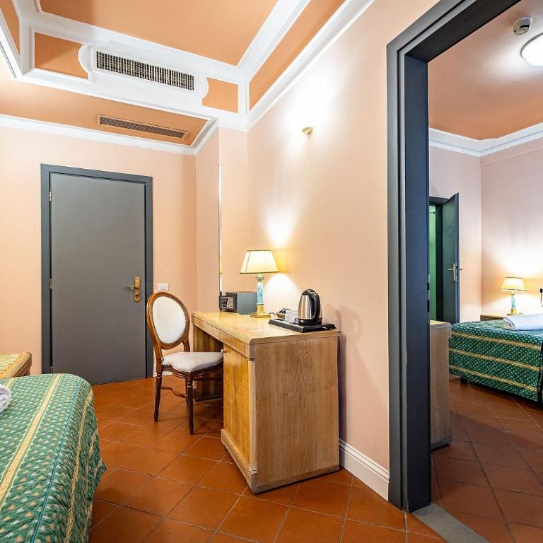 Grand Hotel Panama Firenze - Family Suite with Balcony - 5