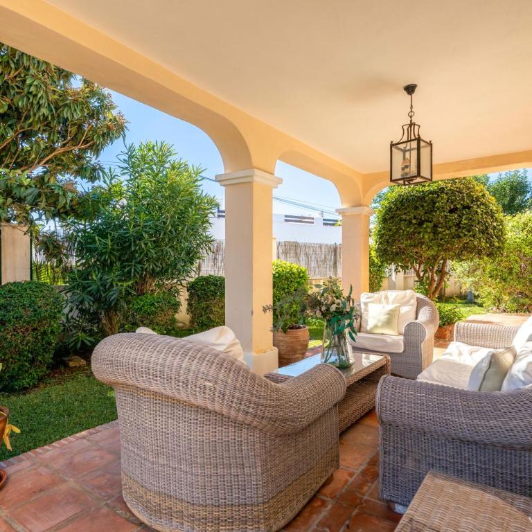 VACATION MARBELLA I Villa Bosquecito, Giant Private Heated Pool, Walk to the Beach, 6 BDR, Spacious Villa, BBQ, Alarm System, Ample Garden - Villa Superior - 44