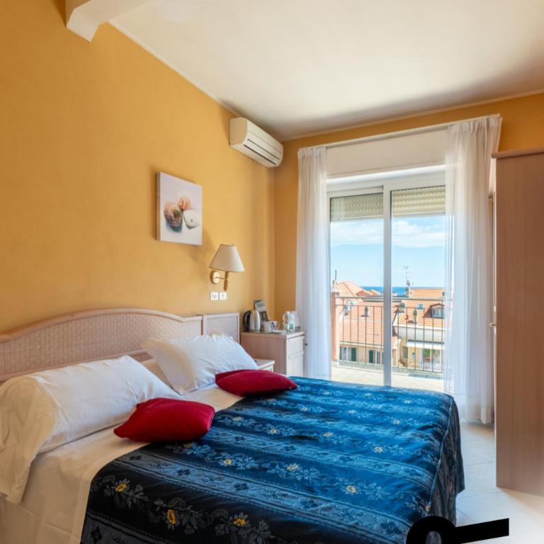 HOTIDAY Room Collection - Alassio Centro - Camera Matrimoniale Superior - 15