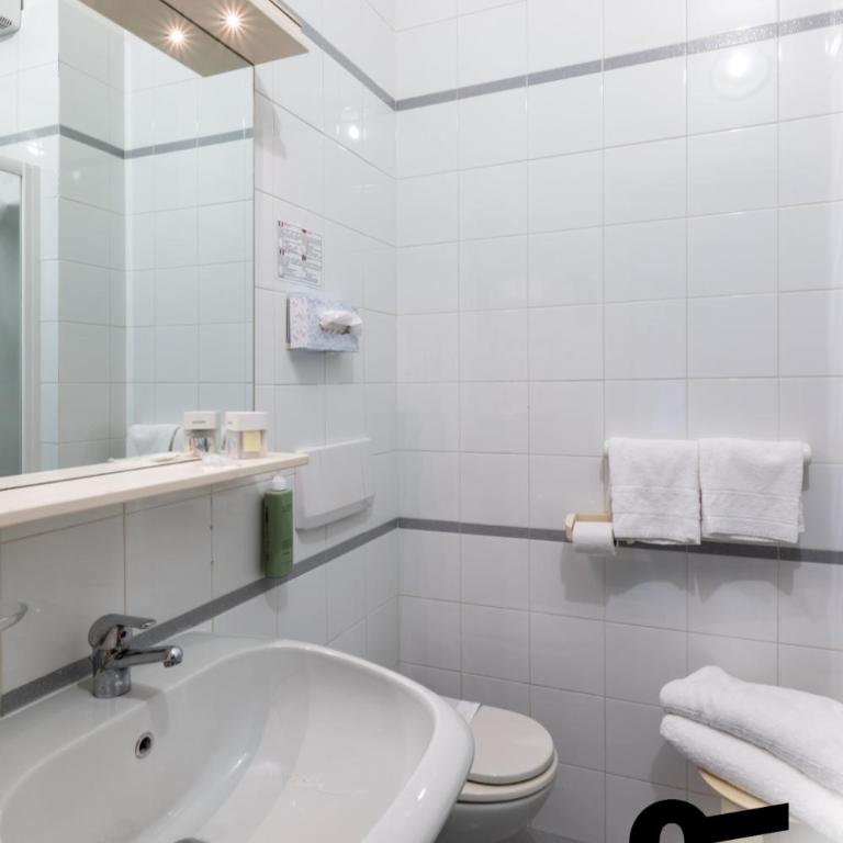 HOTIDAY Room Collection - Alassio Centro - Camera Matrimoniale Superior - 19