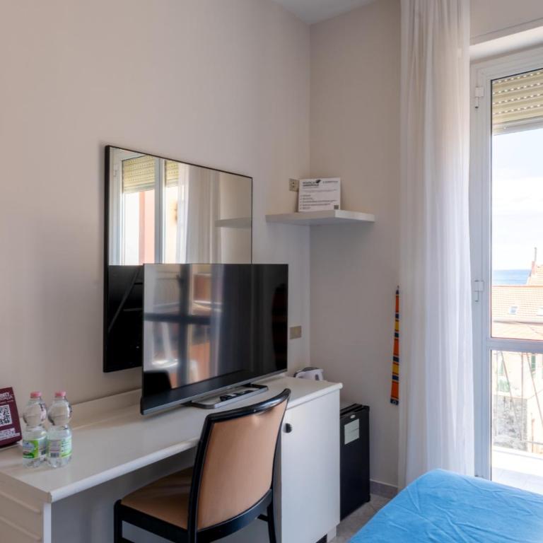 HOTIDAY Room Collection - Alassio Centro - Camera Matrimoniale Superior - 12