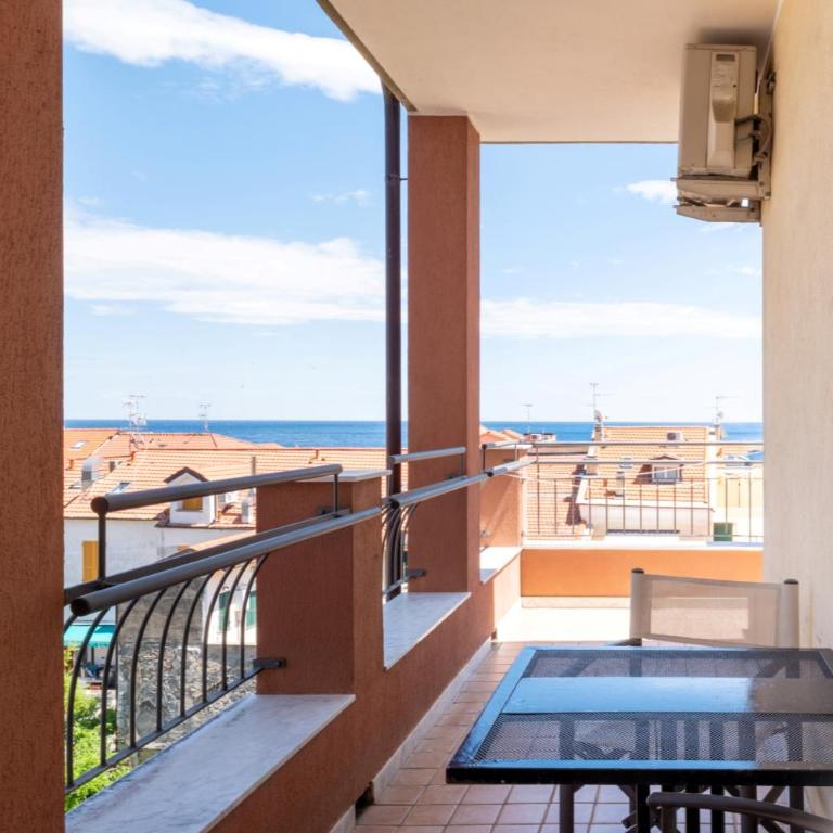HOTIDAY Room Collection - Alassio Centro - Camera Matrimoniale Superior - 18