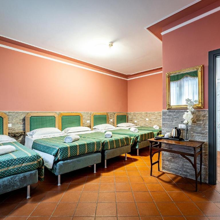 Grand Hotel Panama Firenze - Standard Family Room - 1