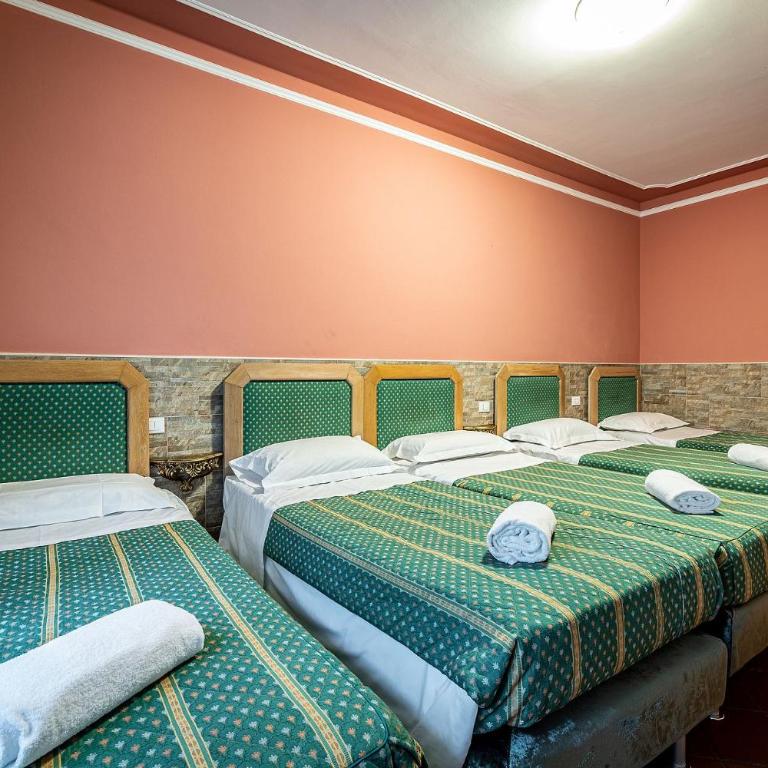 Grand Hotel Panama Firenze - Standard Family Room - 4