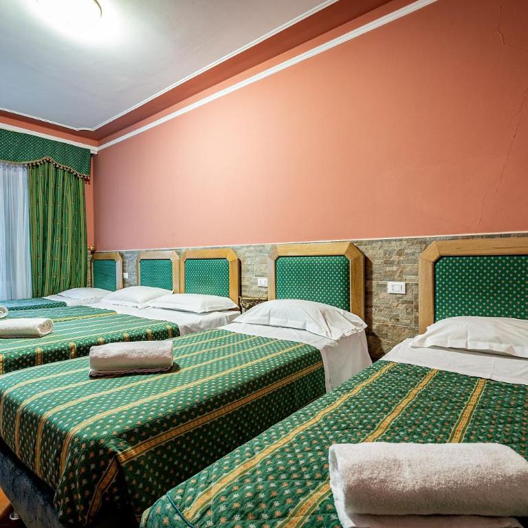 Grand Hotel Panama Firenze - Standard Family Room - 5