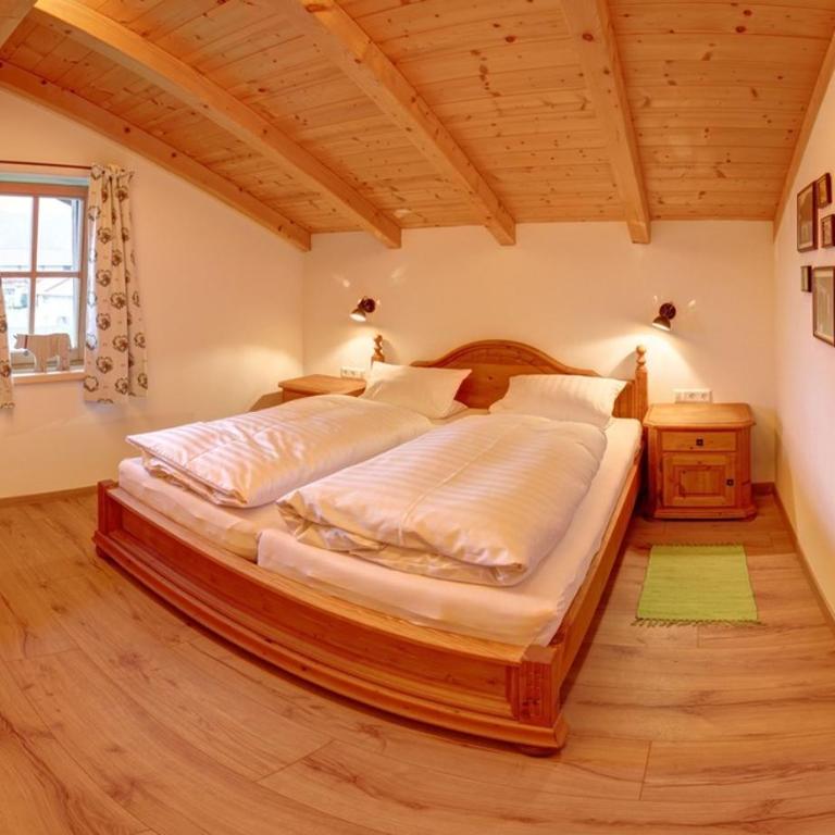 Ferienwohnungen Waldherr (Adlgasser Wirtsfamilie) - Chiemgau Karte - Apartment mit 2 Schlafzimmern und Balkon - 5