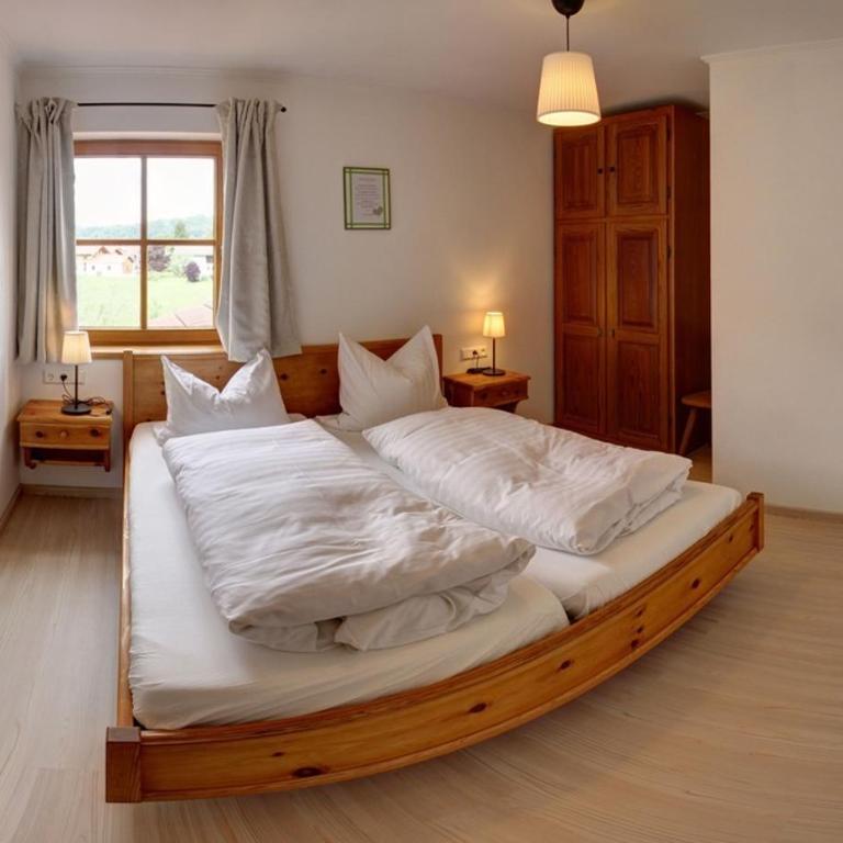 Ferienwohnungen Waldherr (Adlgasser Wirtsfamilie) - Chiemgau Karte - Apartment mit 3 Schlafzimmern und Balkon - 8