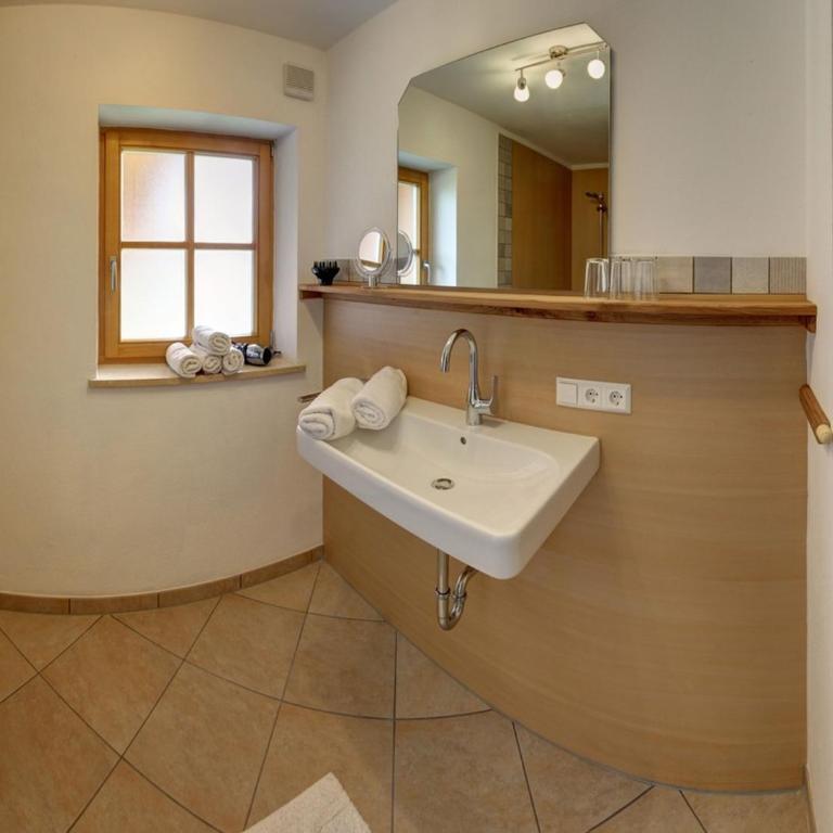 Ferienwohnungen Waldherr (Adlgasser Wirtsfamilie) - Chiemgau Karte - Apartment mit 3 Schlafzimmern und Balkon - 9