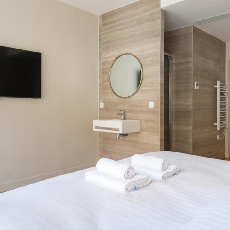 Luxe State of the Art Suite near Montmartre - Appartement - 17
