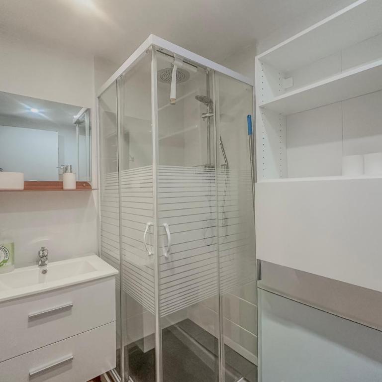 L'Amiral - Gare de Grenoble - Two-Bedroom Apartment - 35