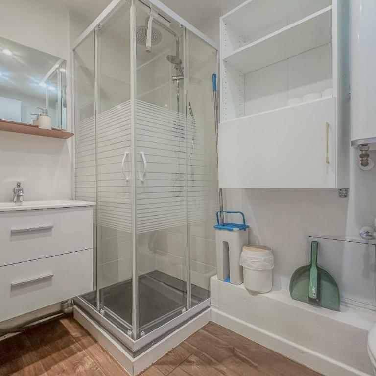 L'Amiral - Gare de Grenoble - Two-Bedroom Apartment - 15