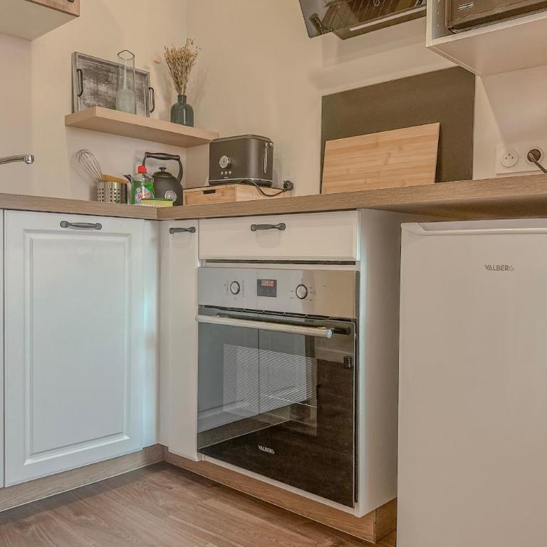 L'Amiral - Gare de Grenoble - Two-Bedroom Apartment - 8