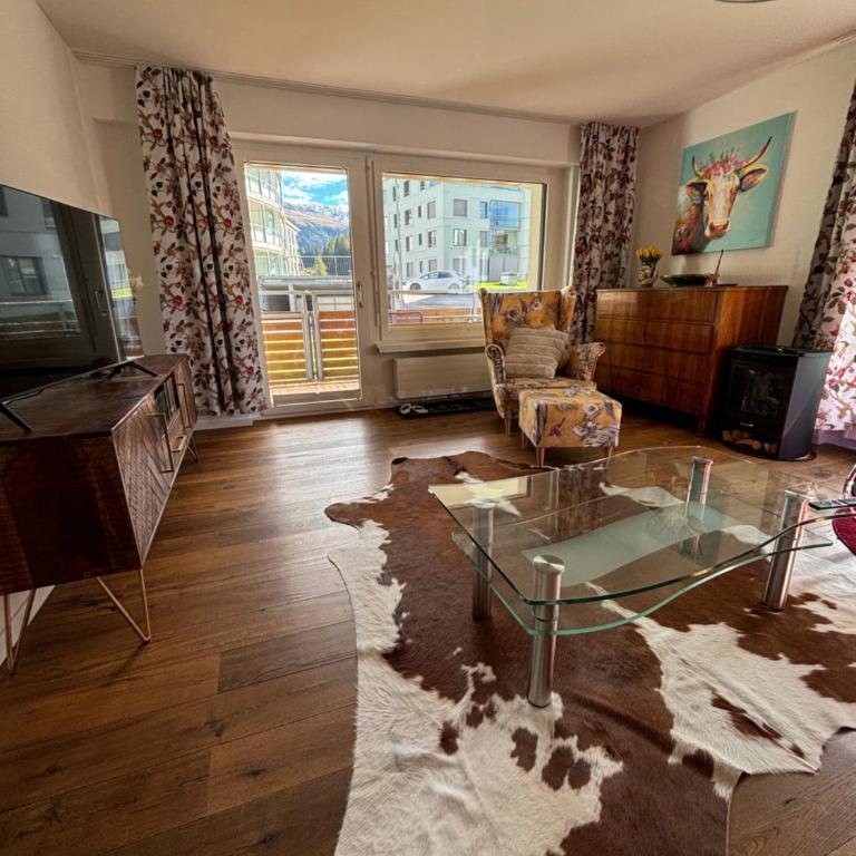DAVOS Ganze Ferienwohnung Haus Iva - Mindestaufenthalt 5 Nächte - Apartment mit 3 Schlafzimmern und Balkon - 1