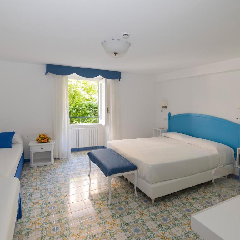 Amalfi Hotel centro storico - Camera Quadrupla Classic - 3