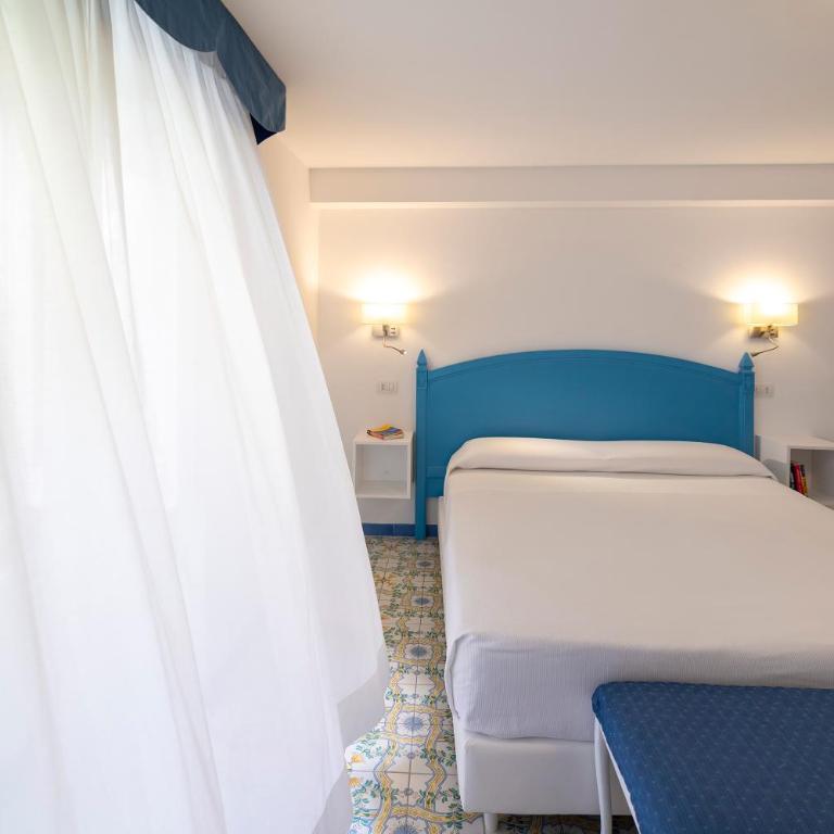 Amalfi Hotel centro storico - Camera Quadrupla Classic - 2