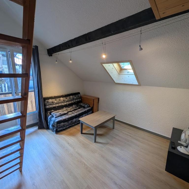 Studio Muzelle B avec mezzanine Centre Bourg - Appartement 1 Chambre - 4