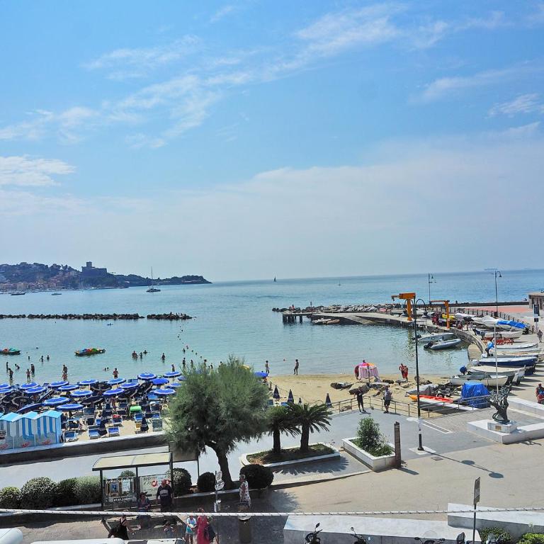 Sguardo Sul Golfo - Appartamento con 2 Camere da Letto - 8