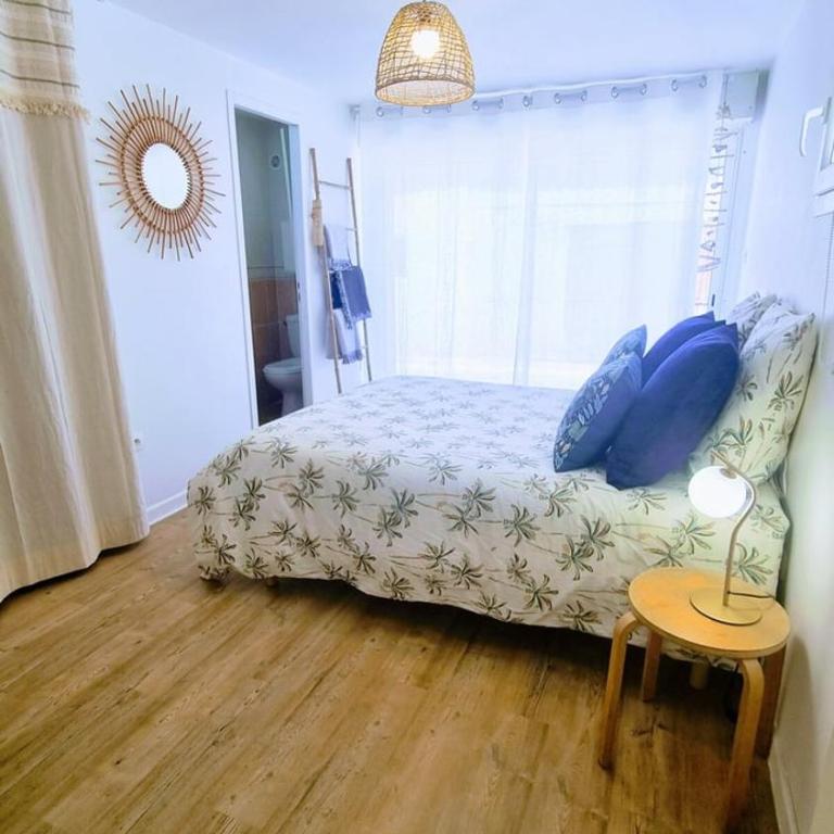 LE BARREUR Maison Authentique Sètoise La pointe Courte, Bord de Mer, Climatisée, Parking gratuit proximité - Maison de Vacances - 13