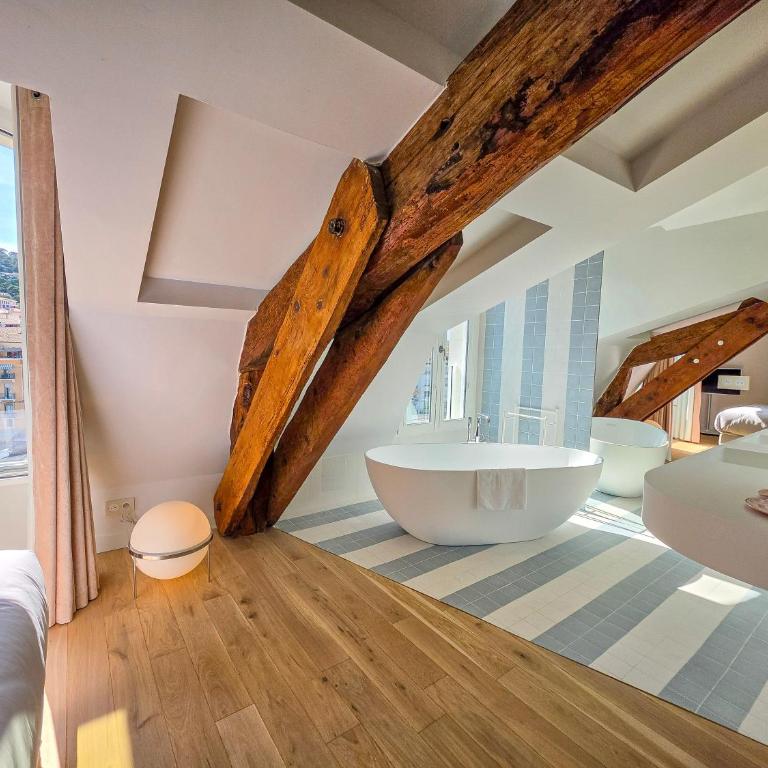Hôtel L'orque Bleue - Suite Junior - Vue sur Canal - 3