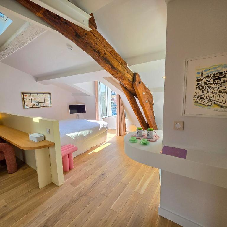 Hôtel L'orque Bleue - Suite Junior - Vue sur Canal - 5