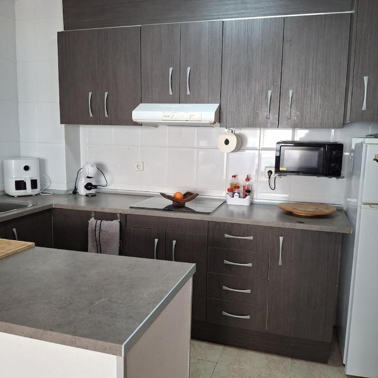 Cozy apartment - Three-Bedroom Apartment - 9
