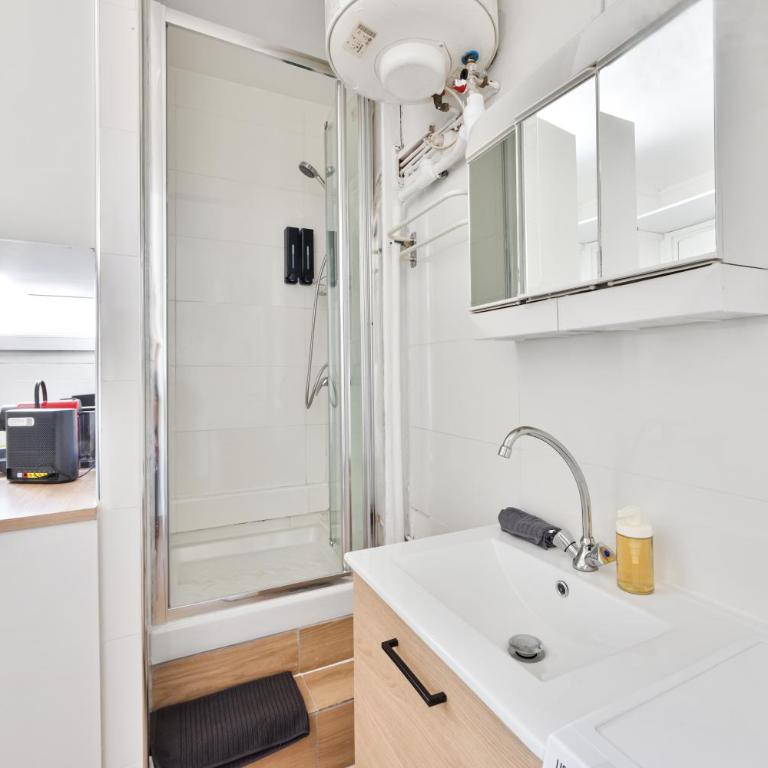 Authentic Parisian Studio near Parc Monceau - Studio - 4