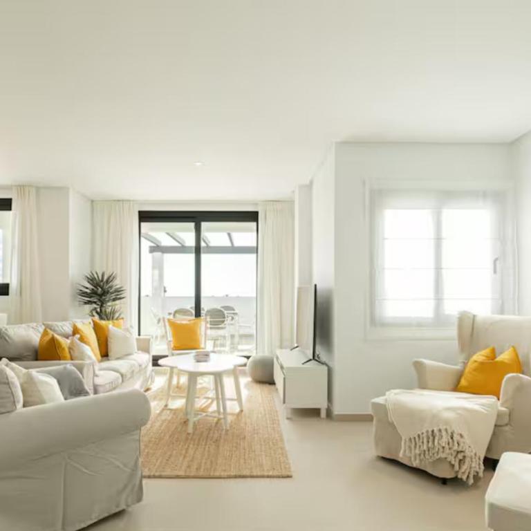 Costa Breeze Your Estepona Beach Escape - Appartamento - 2