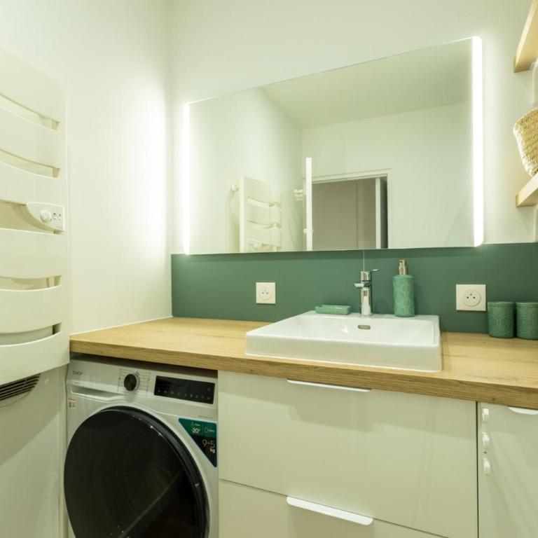 T4 - Terrasse - Clim - Plages & Vélodrome à pied - Appartement - 13