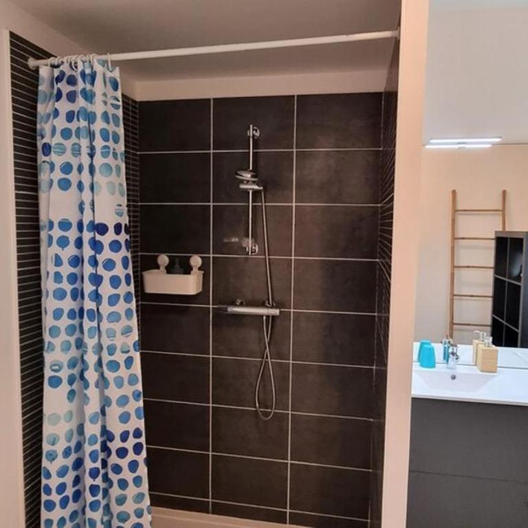 LE SEGRETO, Appt Neuf dans résidence de Standing, Superbe Déco, Centre, 2 Parkings Privés, Climatisation - Apartment - 15