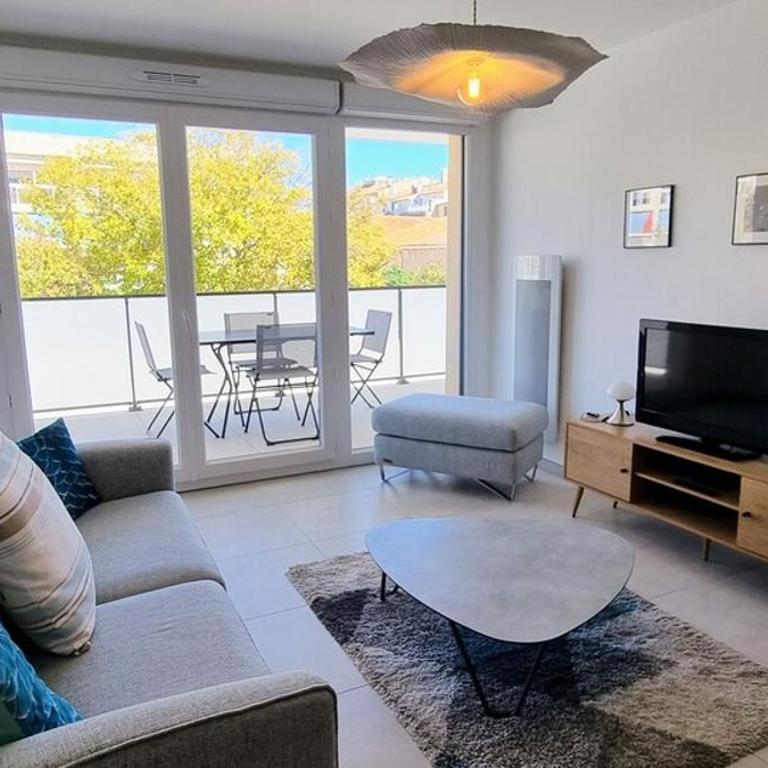 LE SEGRETO, Appt Neuf dans résidence de Standing, Superbe Déco, Centre, 2 Parkings Privés, Climatisation - Apartment - 6