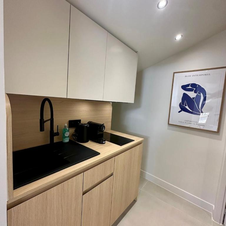 Cocon de charme rénové au pied du Palais des Papes - Apartment mit 1 Schlafzimmer - 2