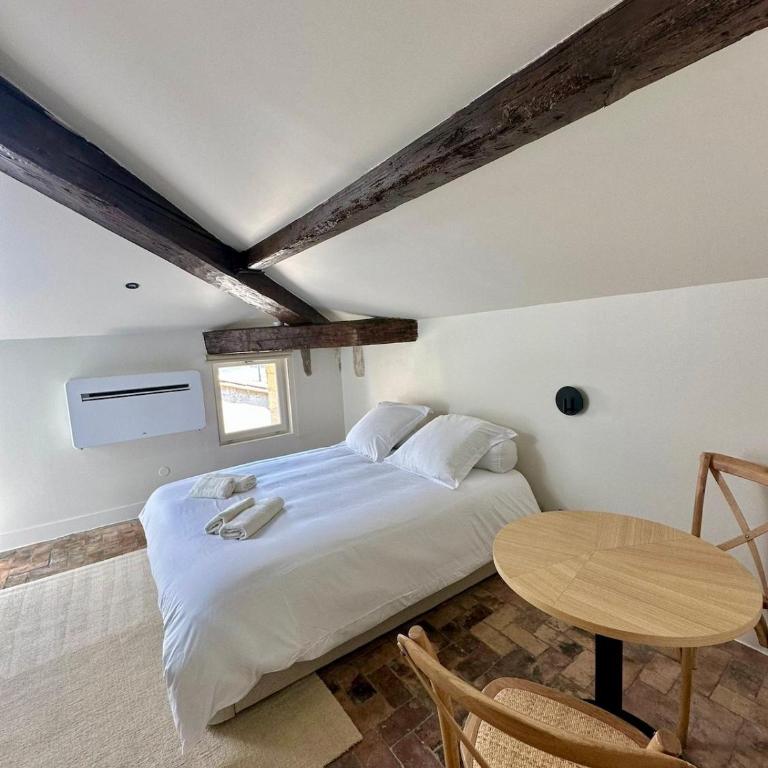 Cocon de charme rénové au pied du Palais des Papes - Apartment mit 1 Schlafzimmer - 6