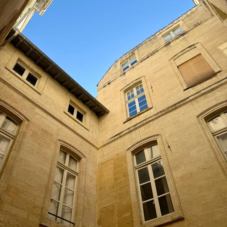Cocon de charme rénové au pied du Palais des Papes - Apartment mit 1 Schlafzimmer - 12