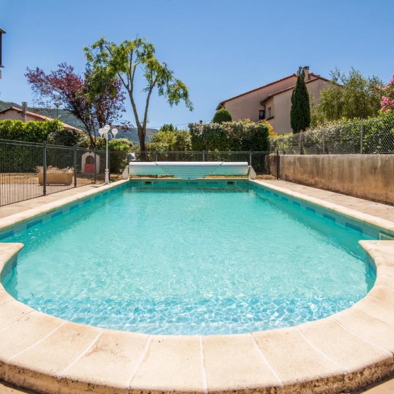 Maison de louis piscine terrasse, jardin, parking wifi - Maison de Ville 3 Chambres - 1