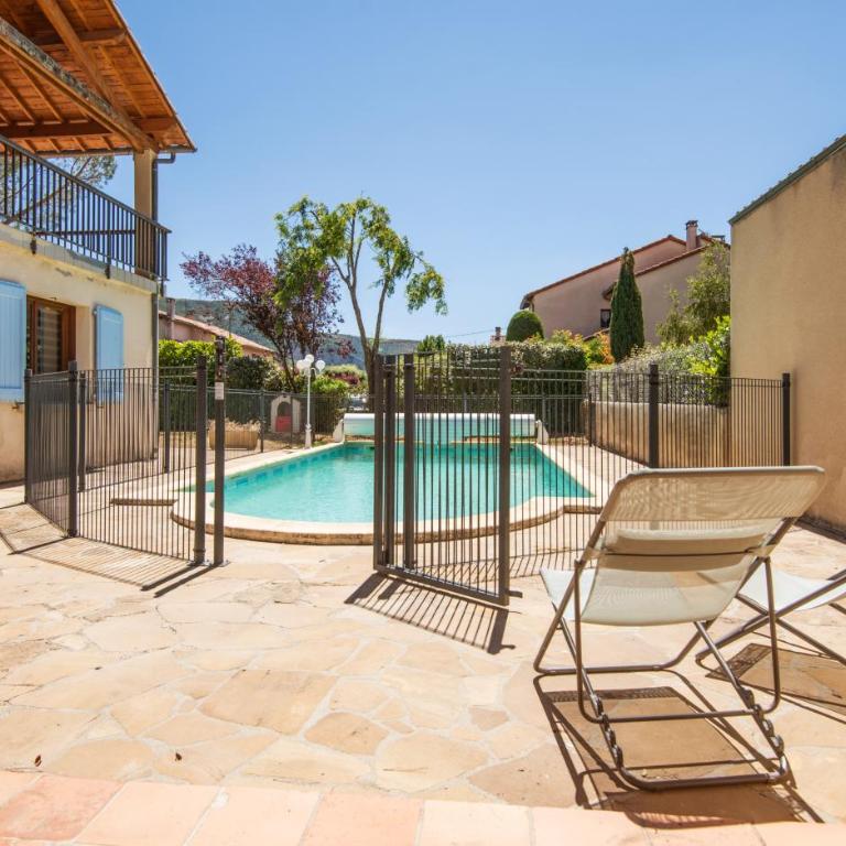 Maison de louis piscine terrasse, jardin, parking wifi - Maison de Ville 3 Chambres - 34