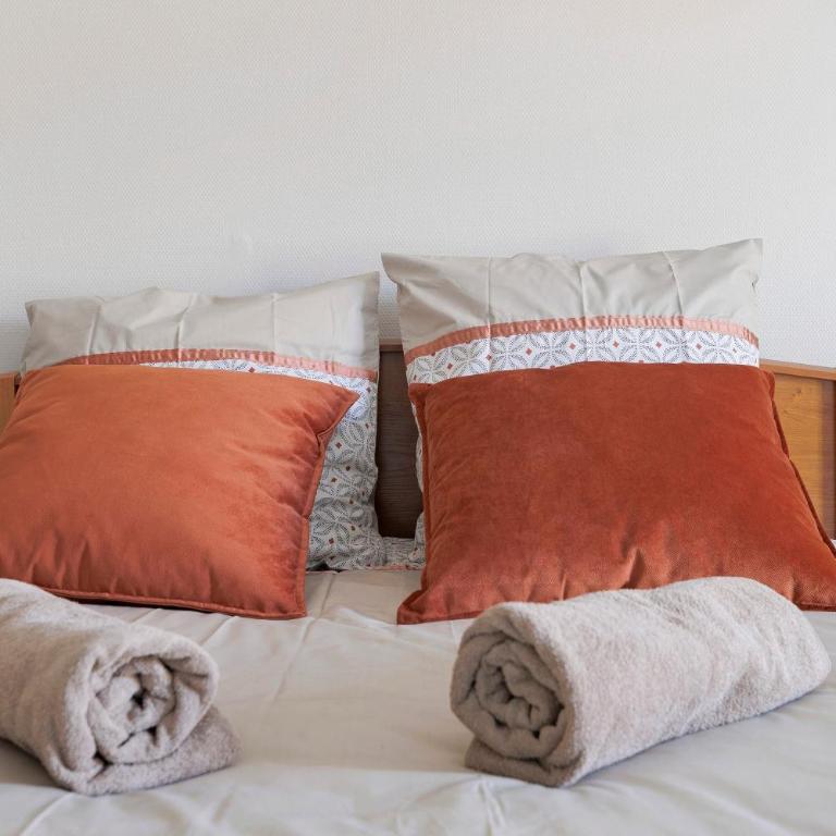 La Chambre Mancelle - Chambre Triple avec Douche - 11