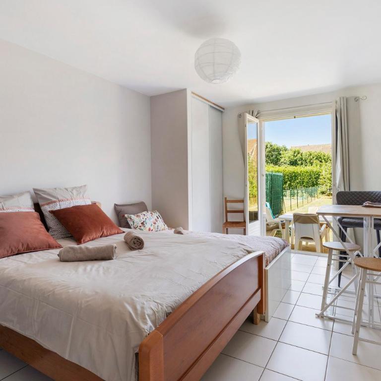 La Chambre Mancelle - Chambre Triple avec Douche - 1