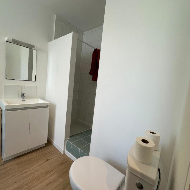 Halles - Two-Bedroom Apartment - 4