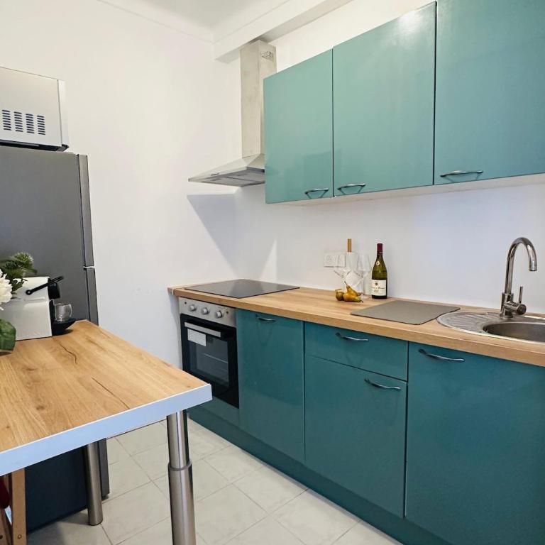 Cathedral View - Heart of Vieux Nice - Appartement 1 Chambre avec Vue - 19