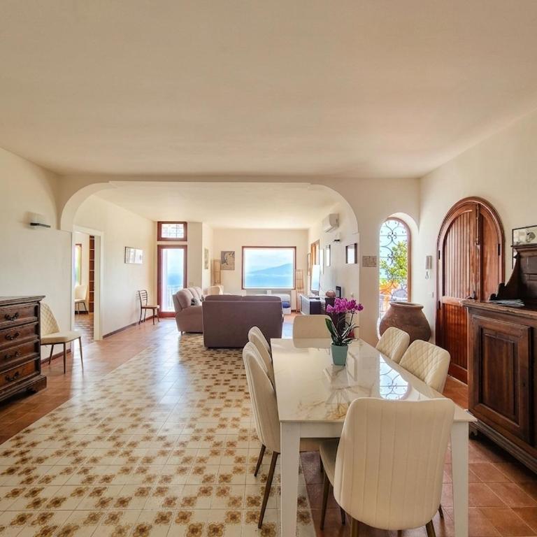 Villa Blu Sorrento seaview pool terrace and Jacuzzi - Villa - 16