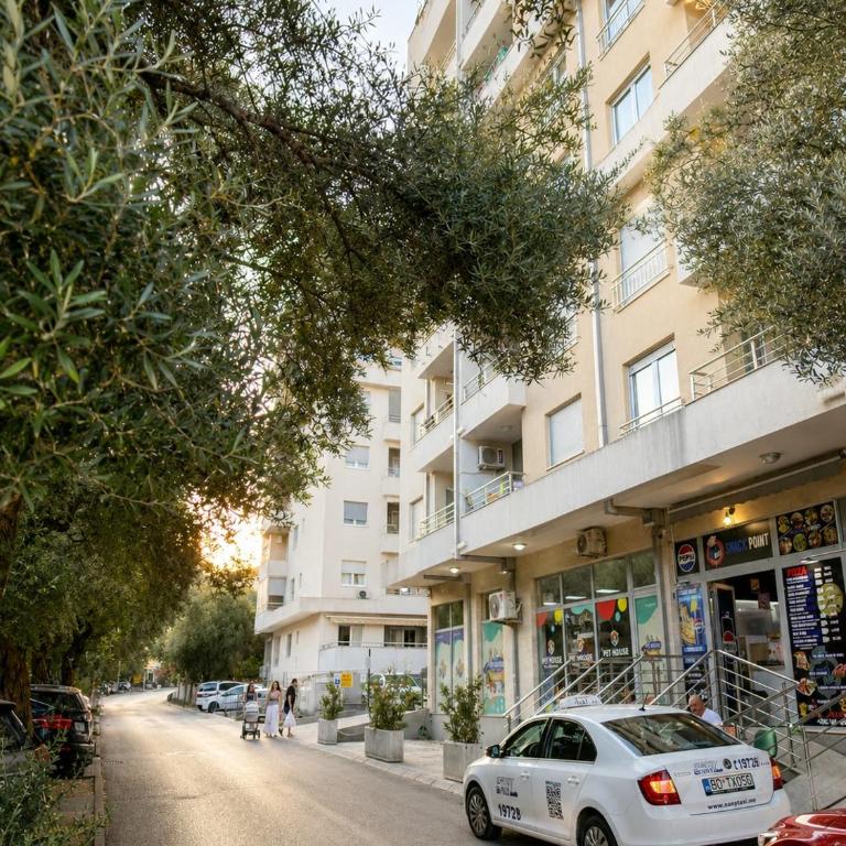 FIO Central Apartment With Garage - One-Bedroom Apartment - 22