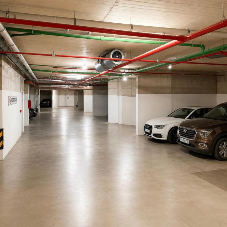 FIO Central Apartment With Garage - One-Bedroom Apartment - 6