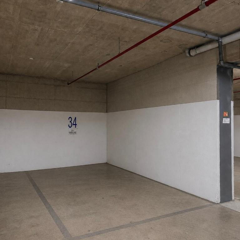 FIO Central Apartment With Garage - One-Bedroom Apartment - 24