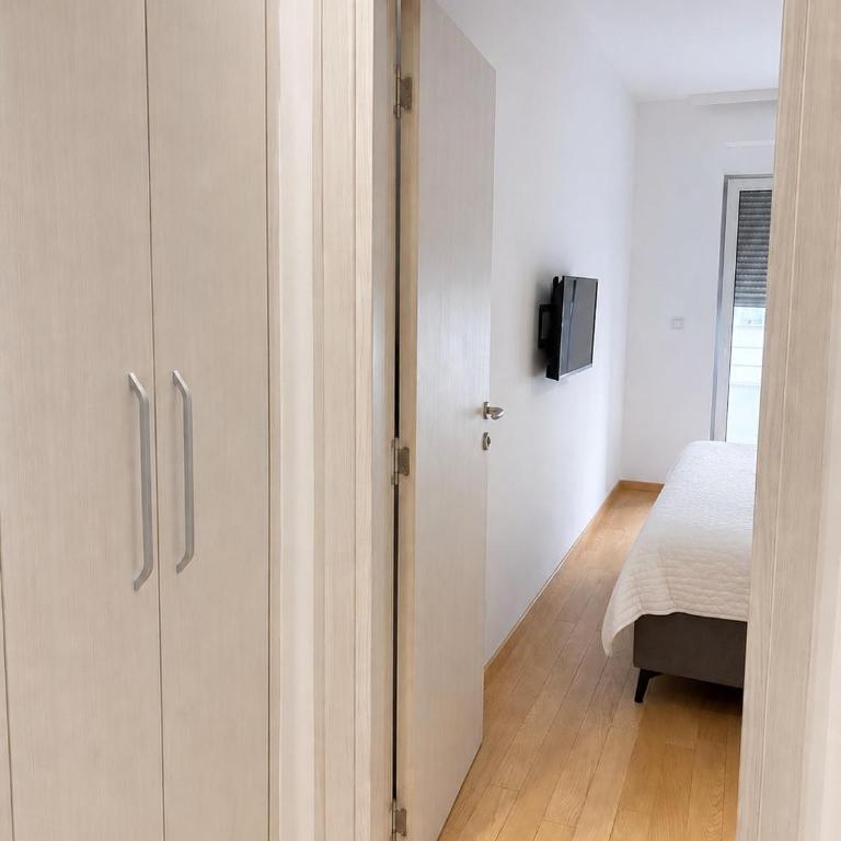 FIO Central Apartment With Garage - One-Bedroom Apartment - 12