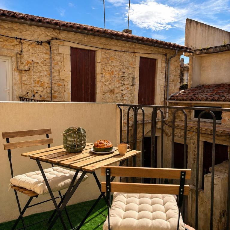 Terrasse - CLIM - Arènes à pied - 4 pers - Appartement 1 Chambre - 3