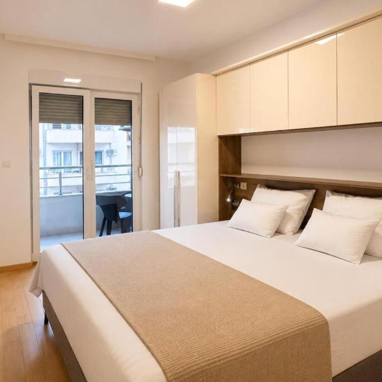 FIO Central Apartment With Garage - One-Bedroom Apartment - 1