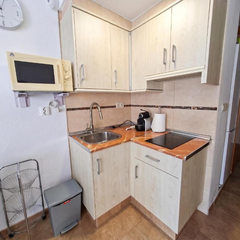 Eurhostal - Apartamento en primera linea - ALBERT VILLAS - Studio - 6