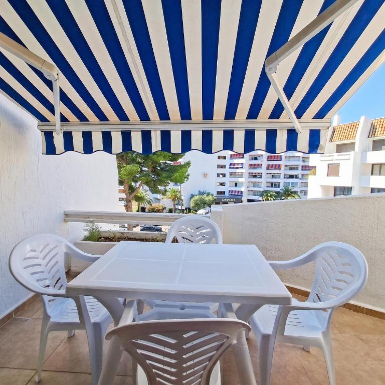 Eurhostal - Apartamento en primera linea - ALBERT VILLAS - Studio - 9