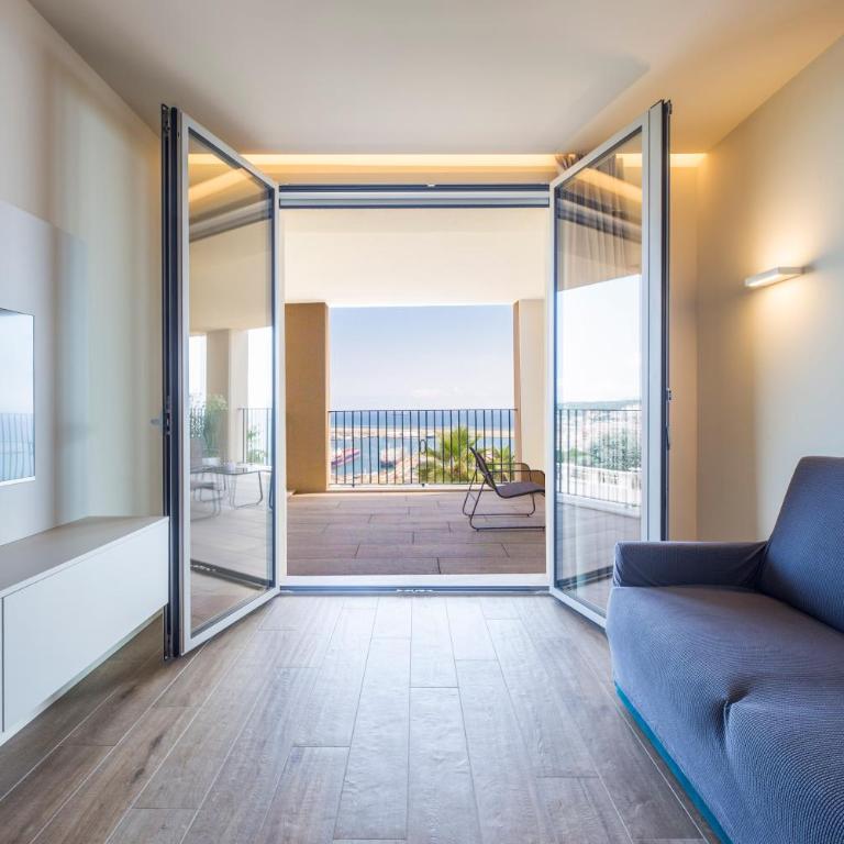 VillaPignone - One-Bedroom Apartment with Balcony and Sea View - 2