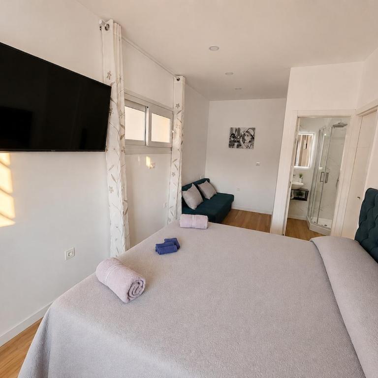 Modern House with Private Pool & Breakfast - Maison de Vacances 3 Chambres - 19
